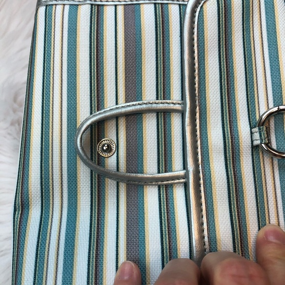 Travel Toiletries Bag - Picture 5 of 11